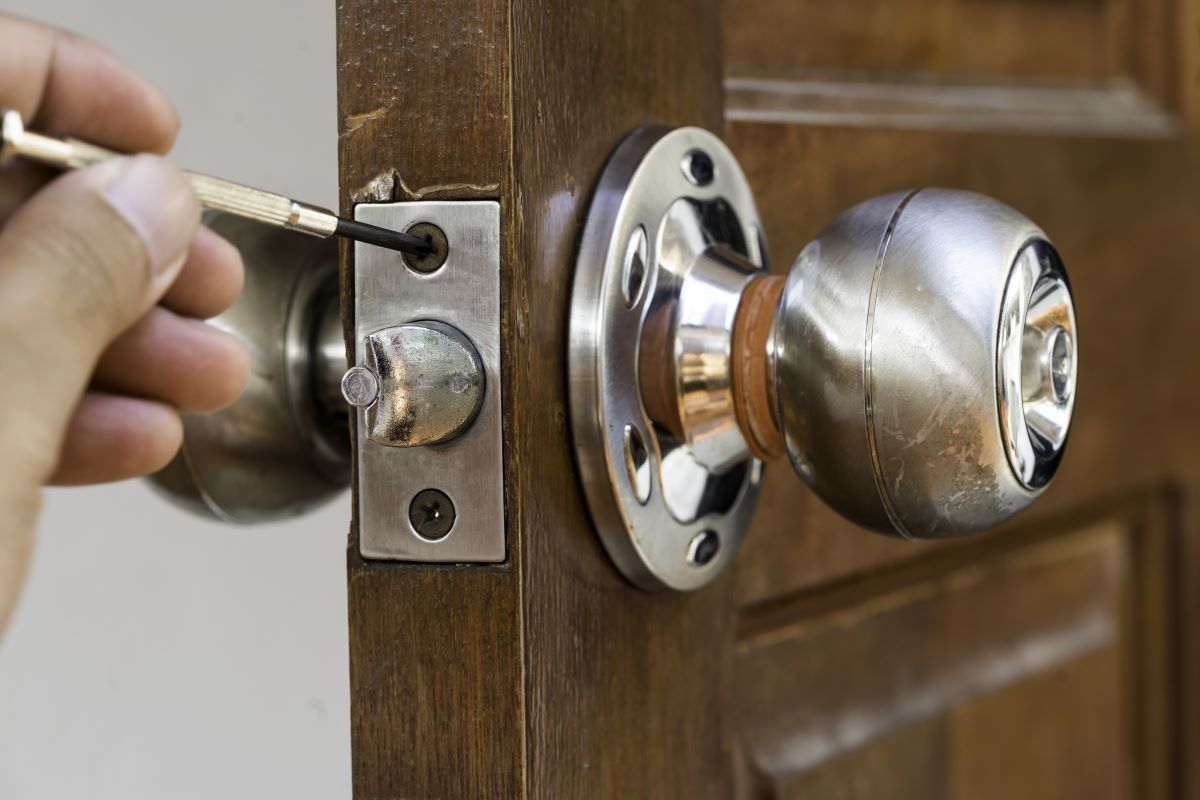 locksmith changing locks